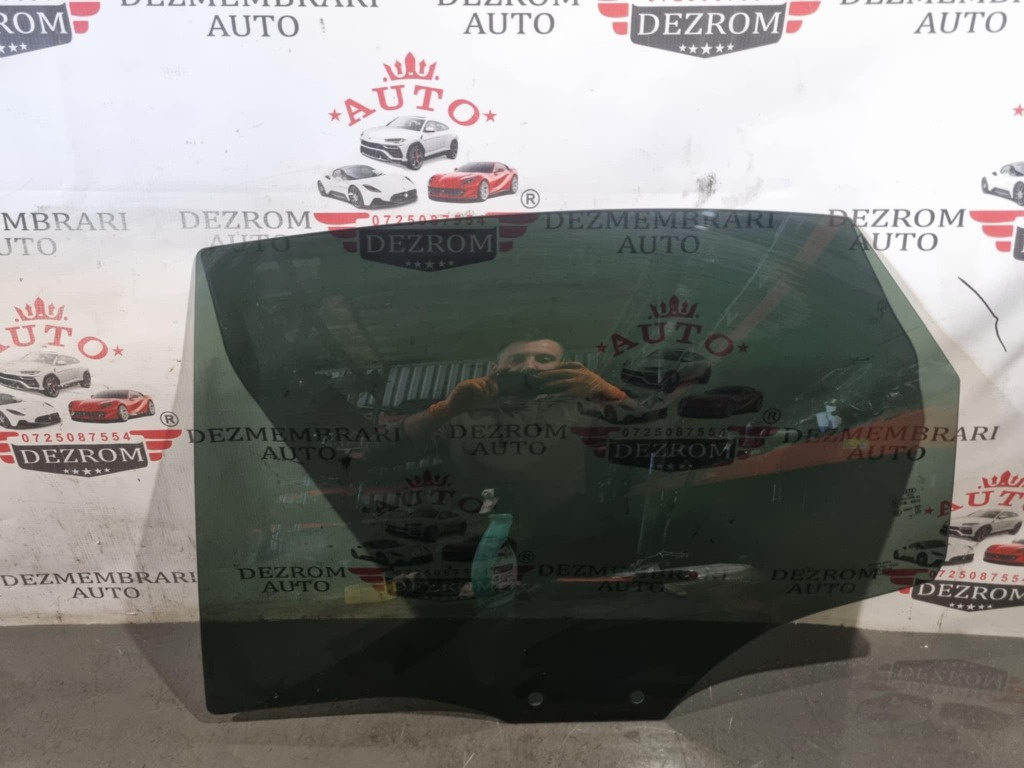 Geam fumuriu usa stanga spate 4K5845205A / 4G5845205 43R-000178 Audi A6 C8 Sedan