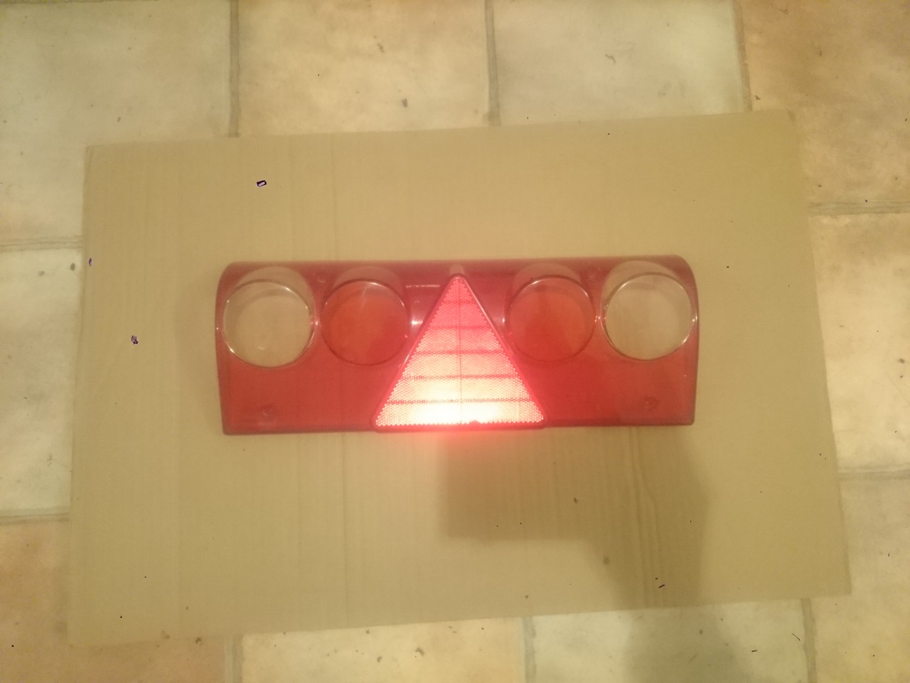 Geam lampa stop camion Europoint 2