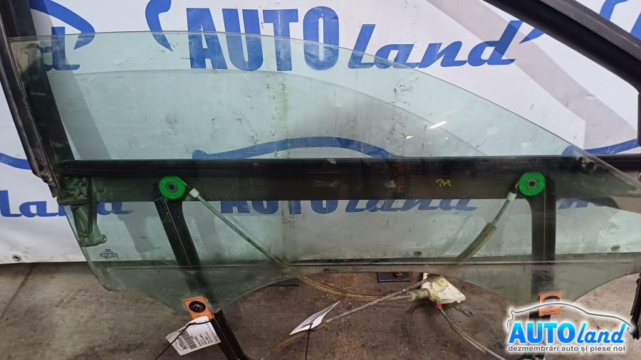 Geam Lateral Dreapta Fata Audi A3 8P 2003