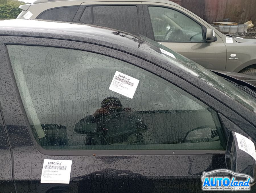 Geam Lateral Dreapta Fata Culisant Skoda OCTAVIA 1Z3 2004