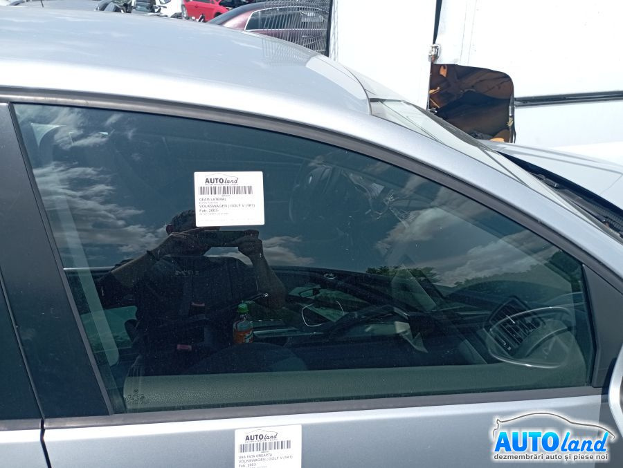 Geam Lateral Dreapta Fata Culisant Volkswagen GOLF V 1K1 2003