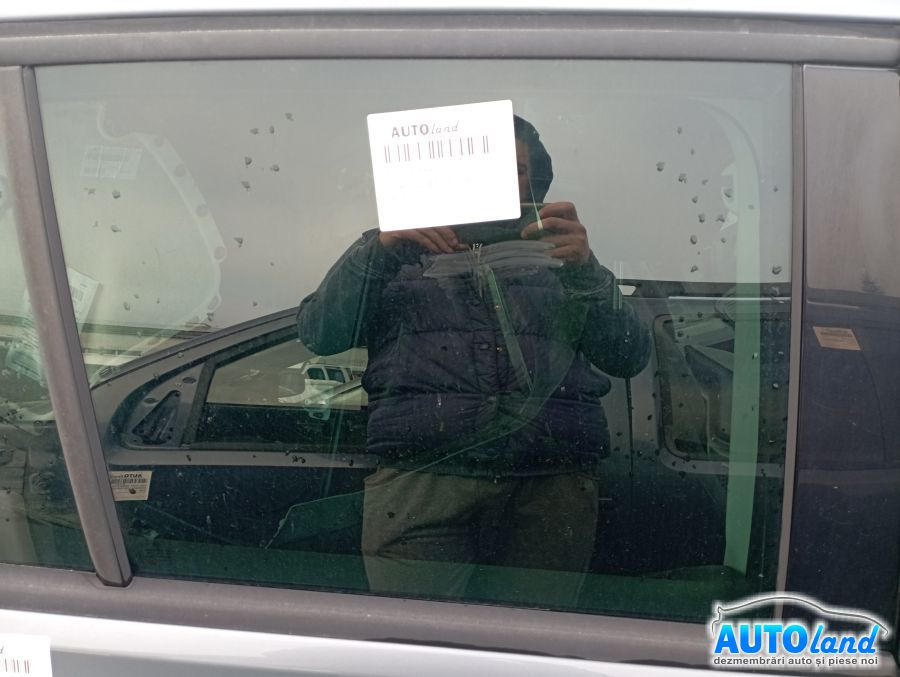 Geam Lateral Dreapta Spate Culisant Volkswagen TIGUAN 2007