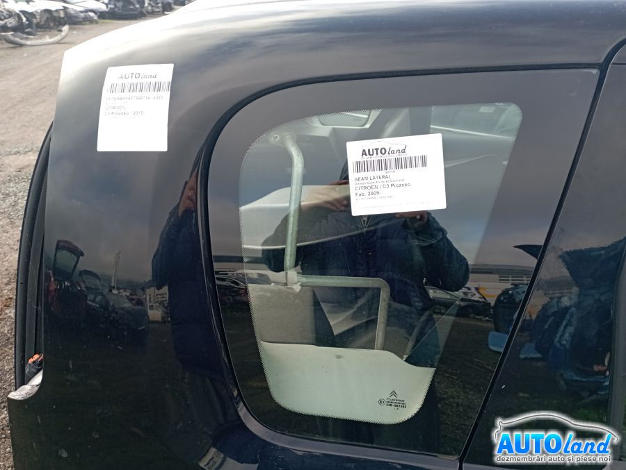 Geam Lateral Dreapta Spate Fix de pe Caroserie Citroen C3 Picasso 2009