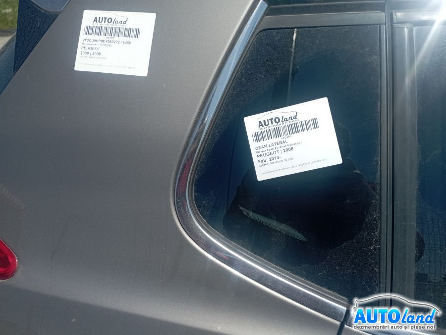 Geam Lateral Dreapta Spate Fix de pe Caroserie Peugeot 2008 2013