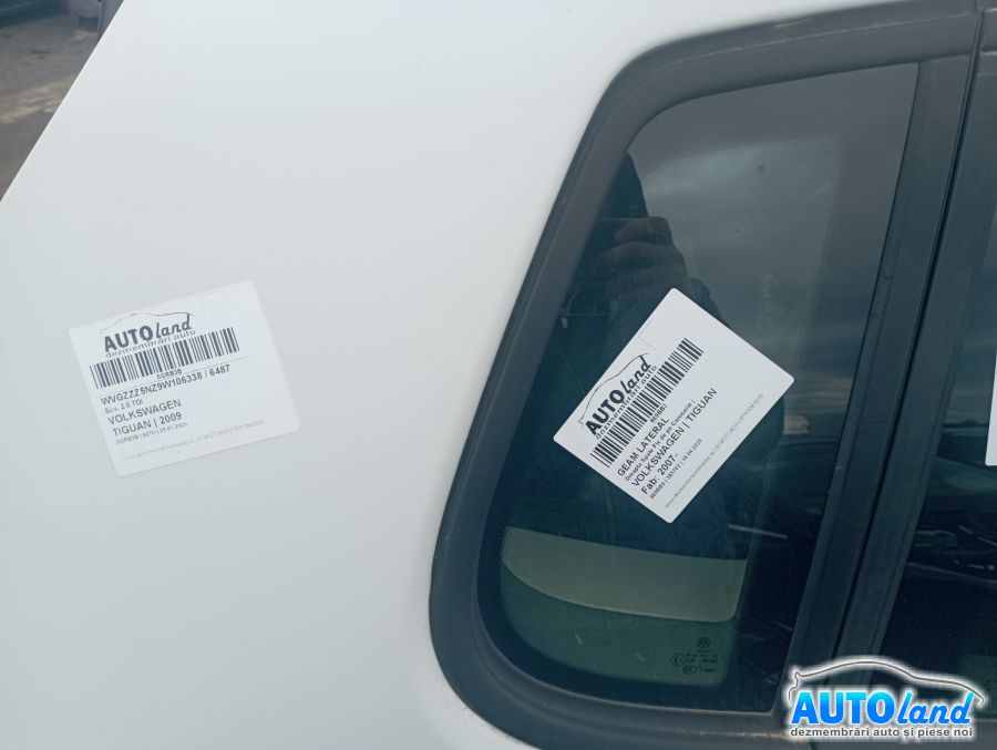 Geam Lateral Dreapta Spate Fix de pe Caroserie Volkswagen TIGUAN 2007