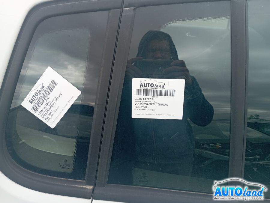 Geam Lateral Dreapta Spate Fix de pe Usa Volkswagen TIGUAN 2007
