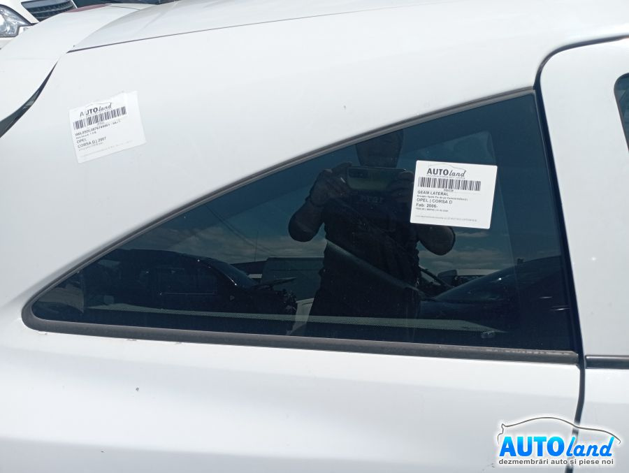 Geam Lateral Dreapta Spate Fix de pe Caroserie2usi Opel CORSA D 2006