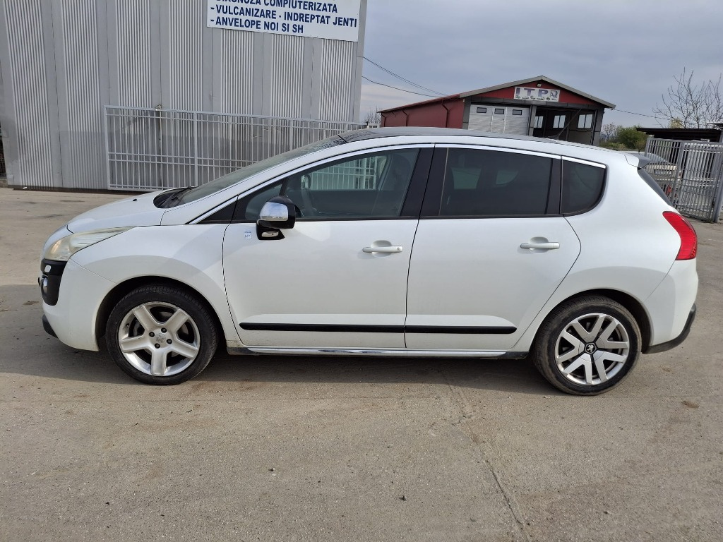 Geam lateral fix stanga spate 8569XE Peugeot 3008 I (0U_)