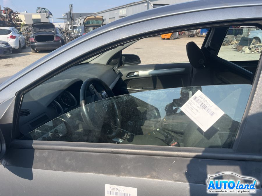 Geam Lateral Stanga Fata Opel ASTRA H 2004