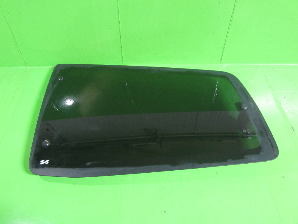 GEAM LATERAL STANGA SPATE ( 2 USI ) MITSUBISHI PAJERO SHOGUN III 4X4 FAB. 1999 – 2007 ⭐⭐⭐⭐⭐