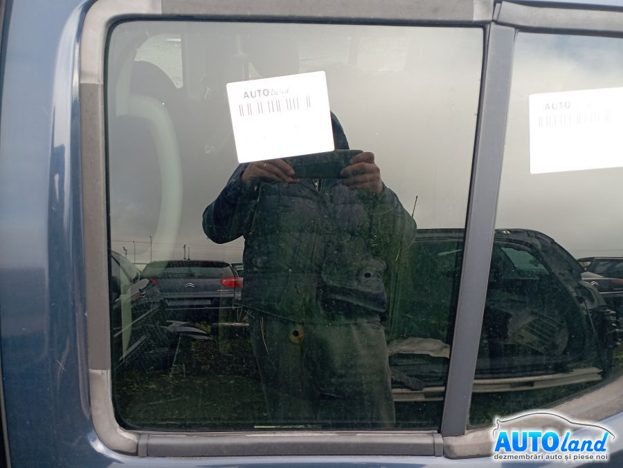 Geam Lateral Stanga Spate Culisant Nissan NAVARA D40 2004
