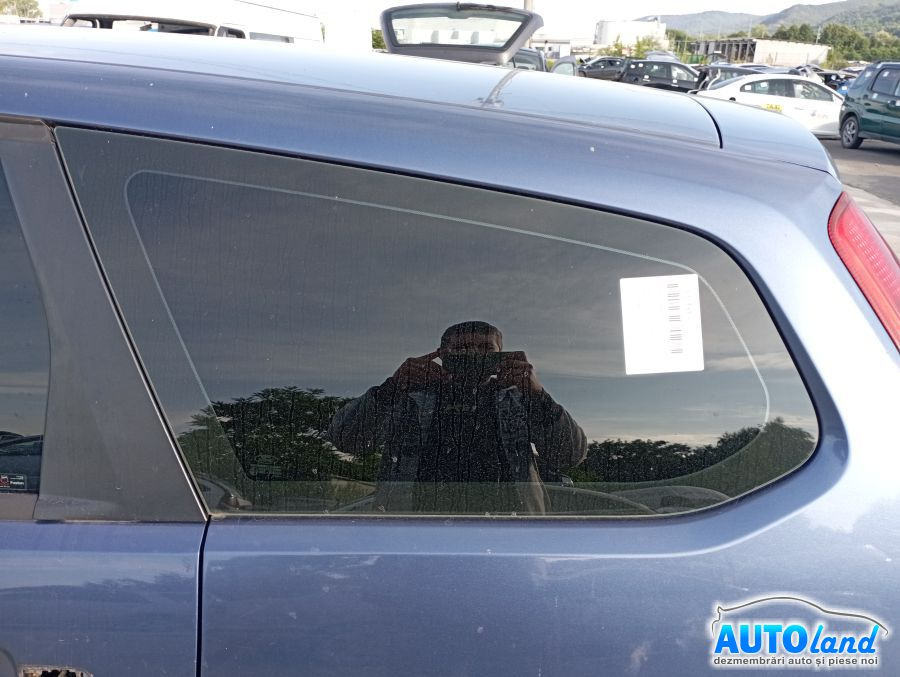 Geam Lateral Stanga Spate Fix de pe Caroserie Ford FOCUS II Turnier DAW 2004