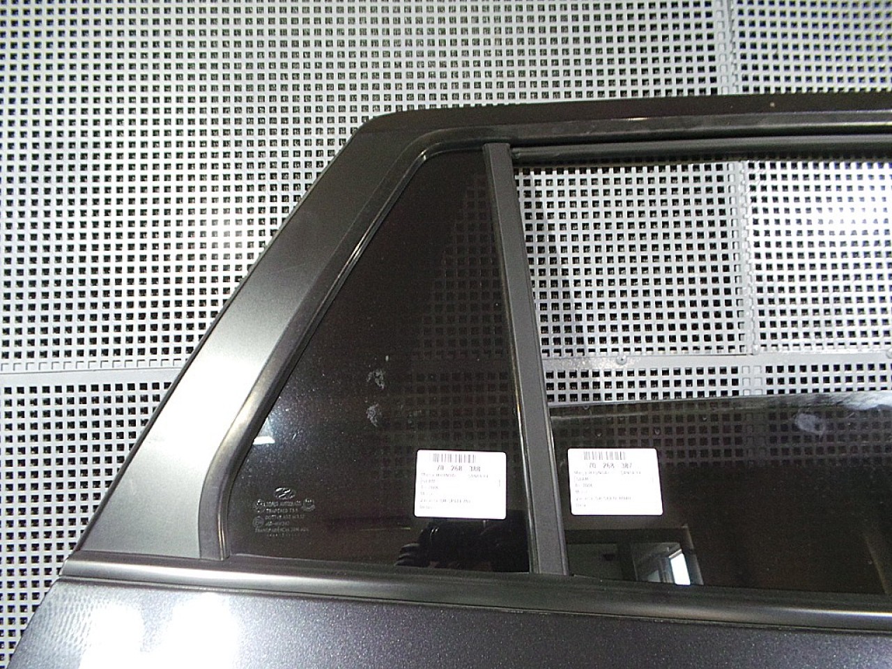 GEAM SPATE MIC DREAPTA HYUNDAI SANTA FE SANTA FE - - (2006 2012)