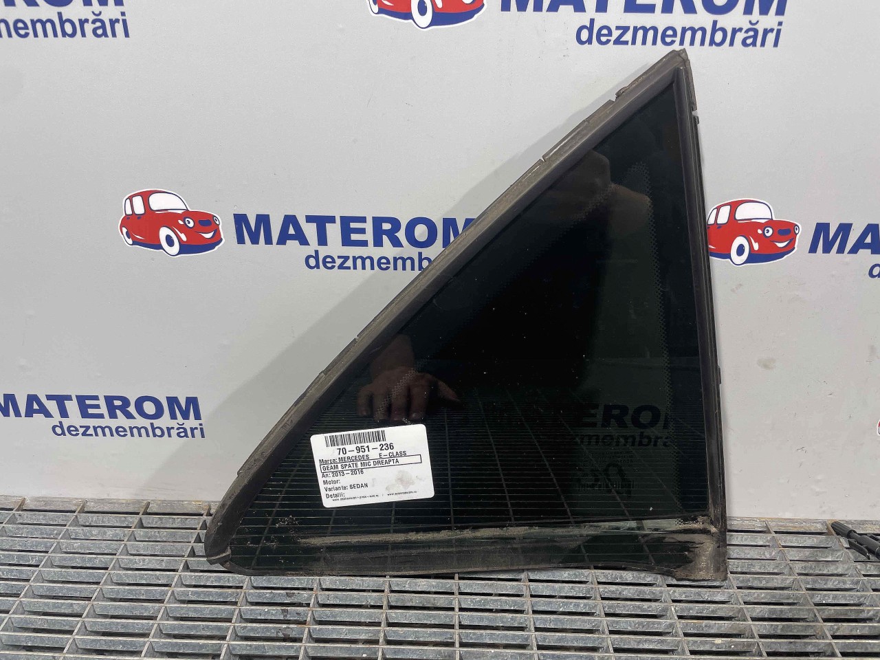 GEAM SPATE MIC DREAPTA MERCEDES E-CLASS - - (2013 2016)