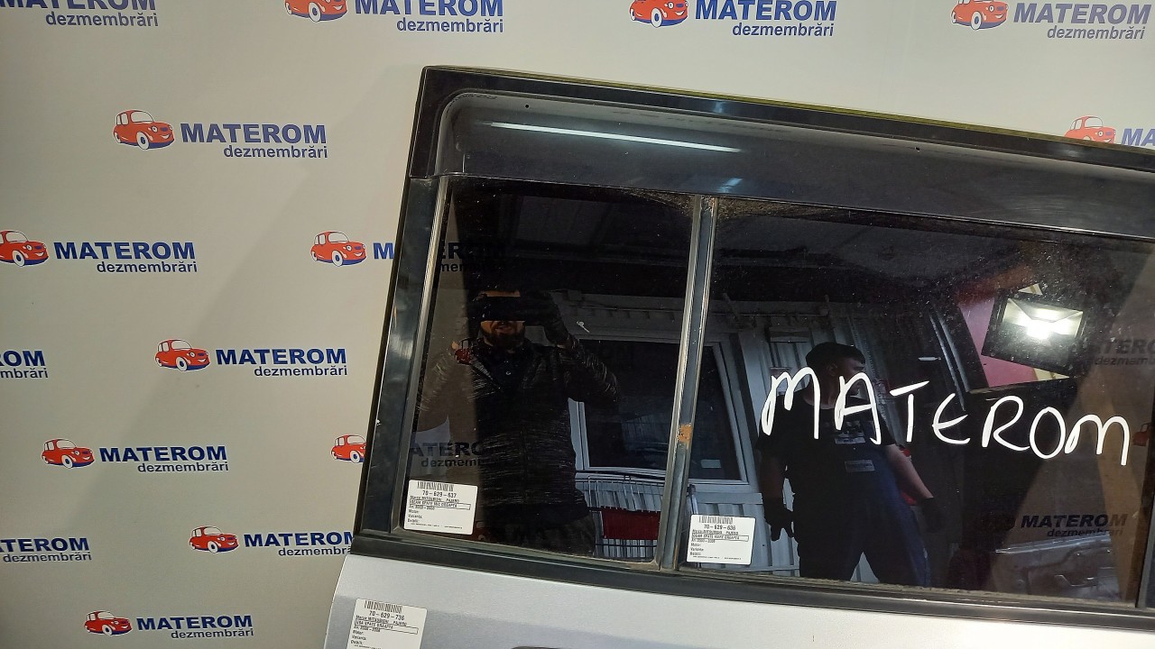 GEAM SPATE MIC DREAPTA MITSUBISHI PAJERO PAJERO - - (2000 2006)