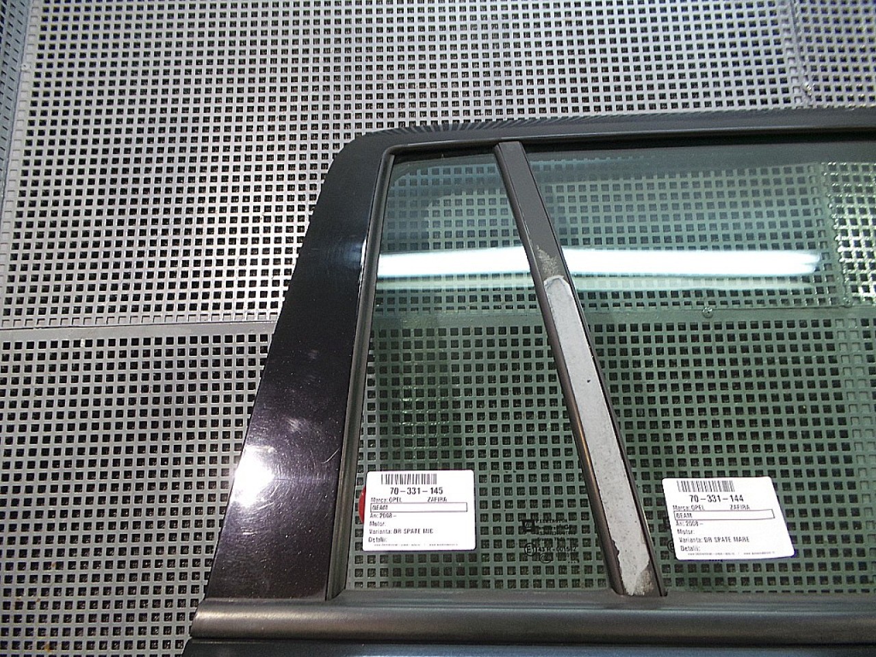 GEAM SPATE MIC DREAPTA OPEL ZAFIRA B ZAFIRA B - - (2005 2011)