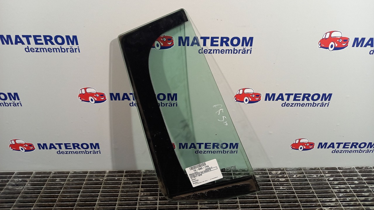 GEAM SPATE MIC DREAPTA OPEL ZAFIRA C - - (2011 2016)