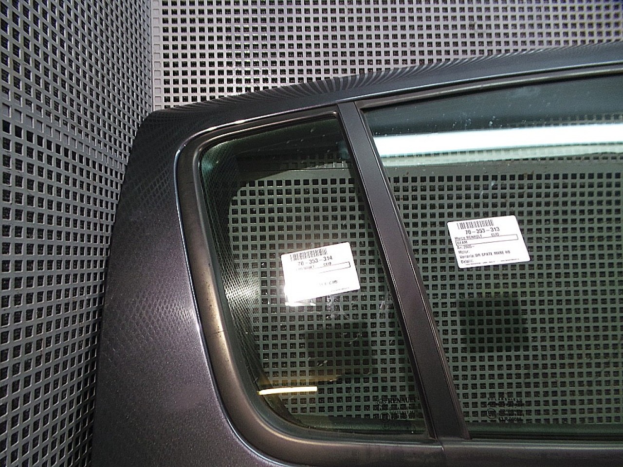 GEAM SPATE MIC DREAPTA RENAULT CLIO CLIO - - (2005 2012)