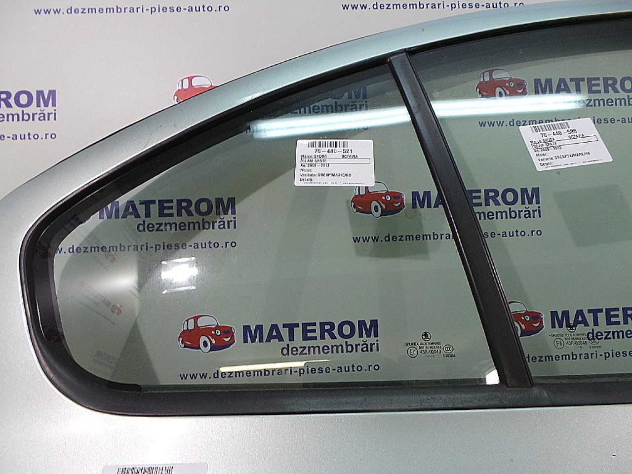 GEAM SPATE MIC DREAPTA SKODA OCTAVIA - - (2009 2012)