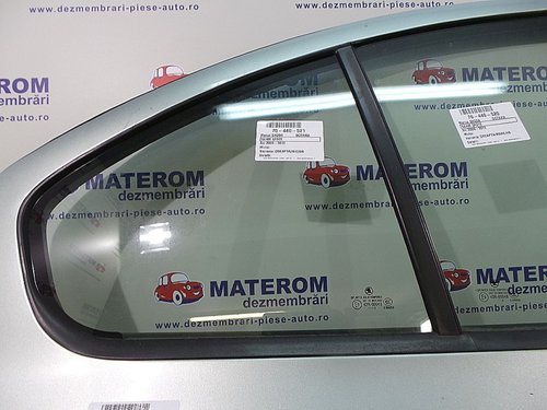 GEAM SPATE MIC DREAPTA SKODA OCTAVIA - - (2009 2012)