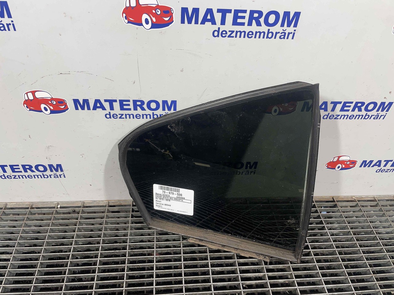 GEAM SPATE MIC DREAPTA TOYOTA AVENSIS - - (2015 2018)