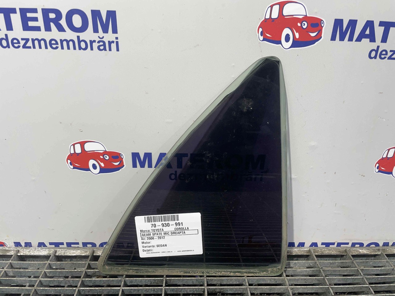 GEAM SPATE MIC DREAPTA TOYOTA COROLLA COROLLA - - (2006 2012)