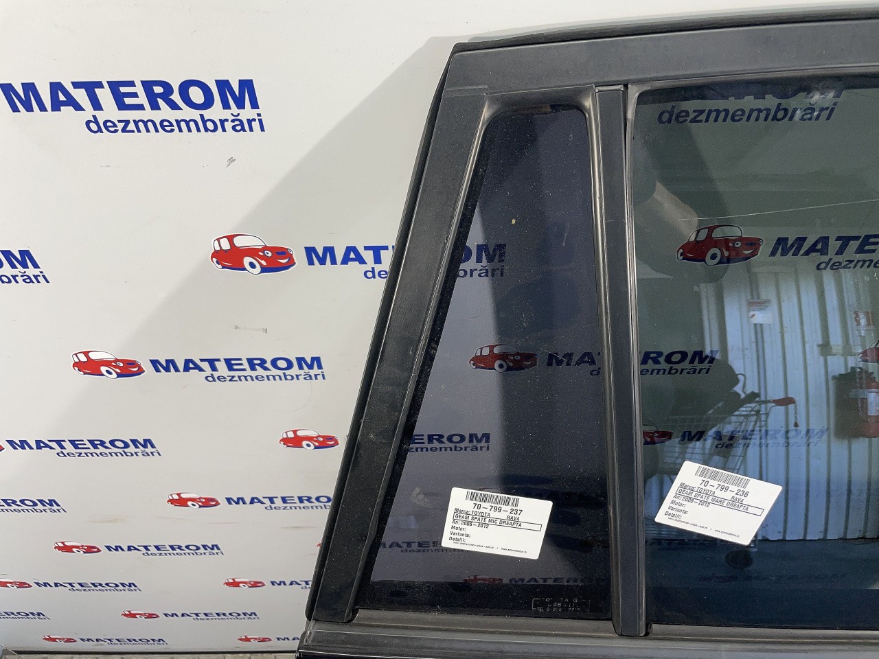 GEAM SPATE MIC DREAPTA TOYOTA RAV4 - - (2006 2012)