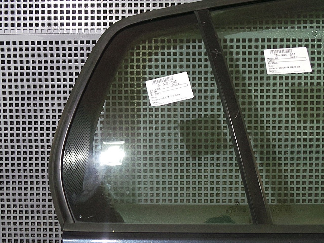 GEAM SPATE MIC DREAPTA VW GOLF V - - (2004 2008)