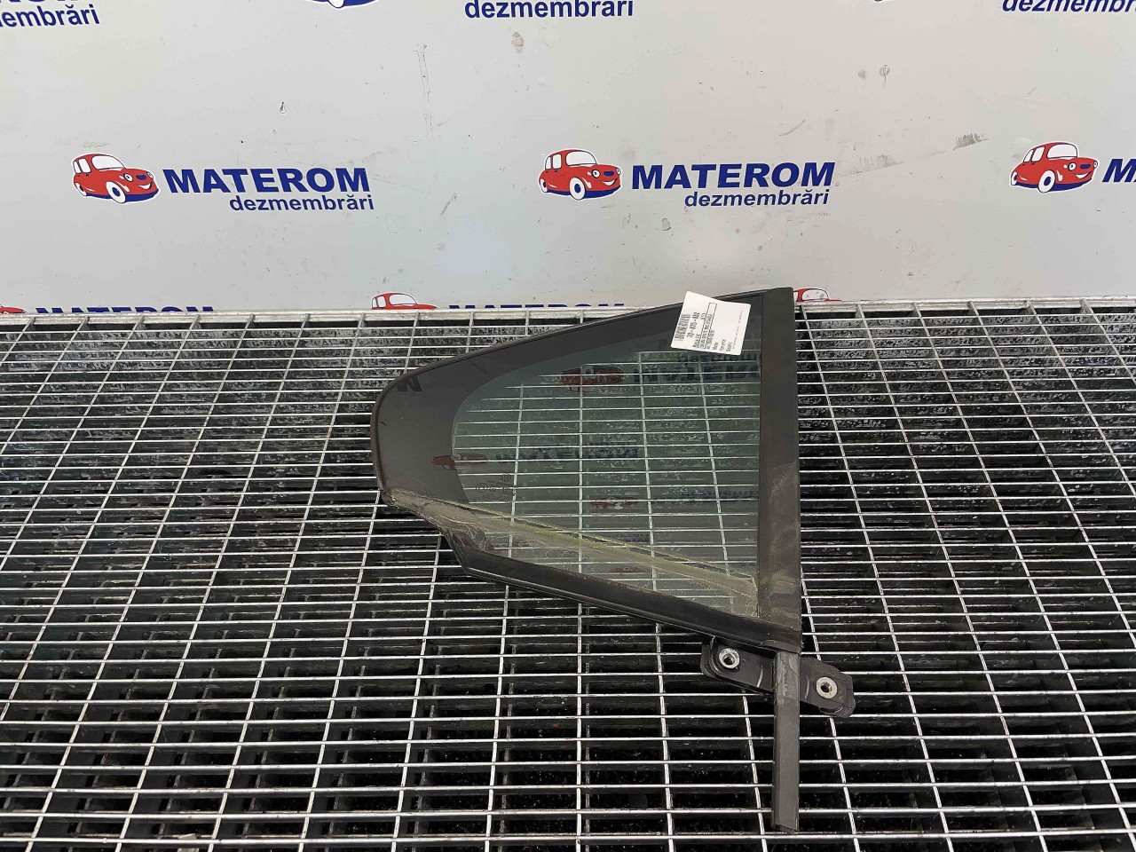 GEAM SPATE MIC DREAPTA VW JETTA IV - - (
