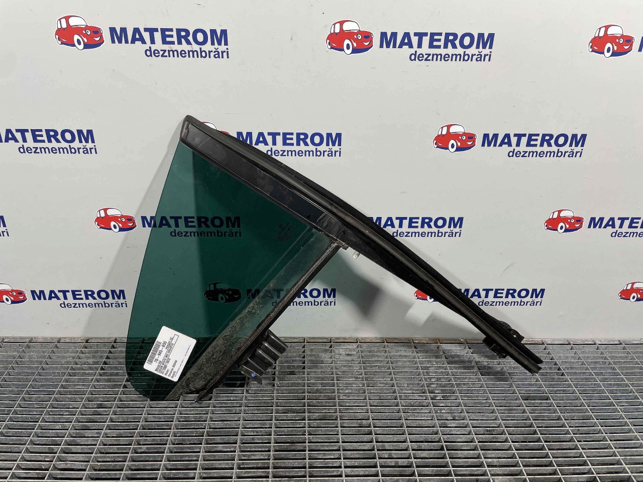 GEAM SPATE MIC DREAPTA VW PASSAT CC - - (2008 2012)
