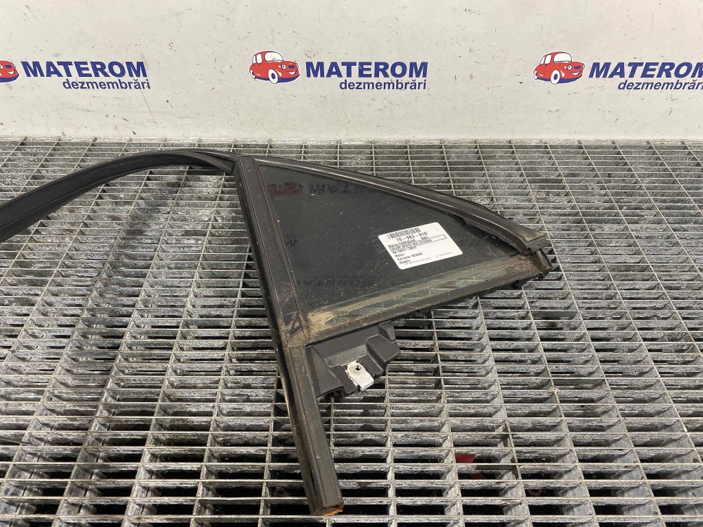 GEAM SPATE MIC STANGA CHRYSLER 300C - - 