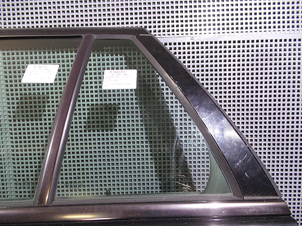 GEAM SPATE MIC STANGA MERCEDES C-CLASS - - (2000 2007)