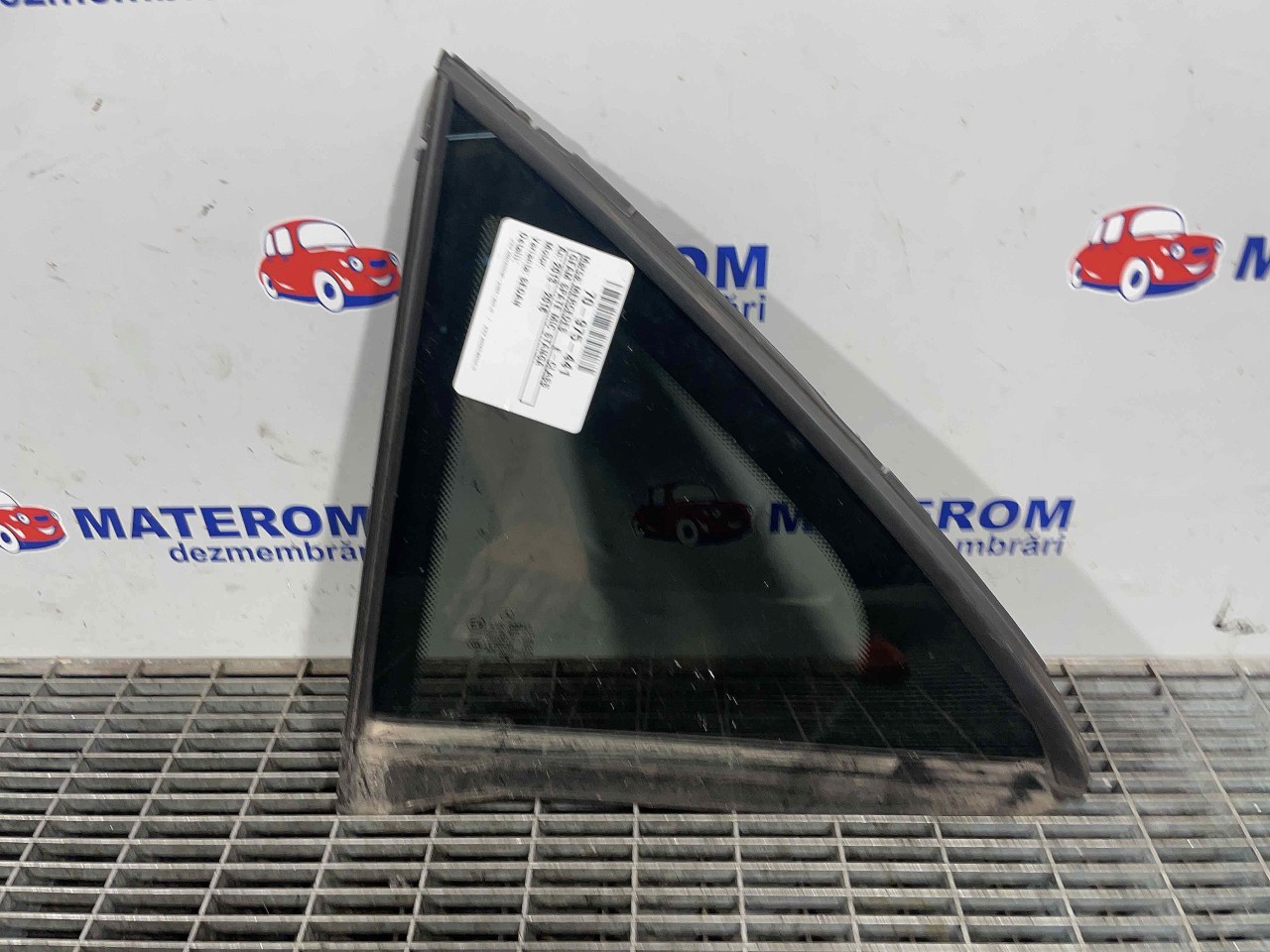 GEAM SPATE MIC STANGA MERCEDES E-CLASS - - (2013 2016)