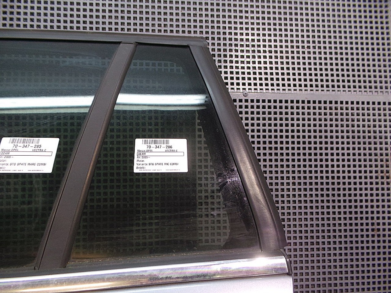 GEAM SPATE MIC STANGA OPEL VECTRA C - - (2005 2008)
