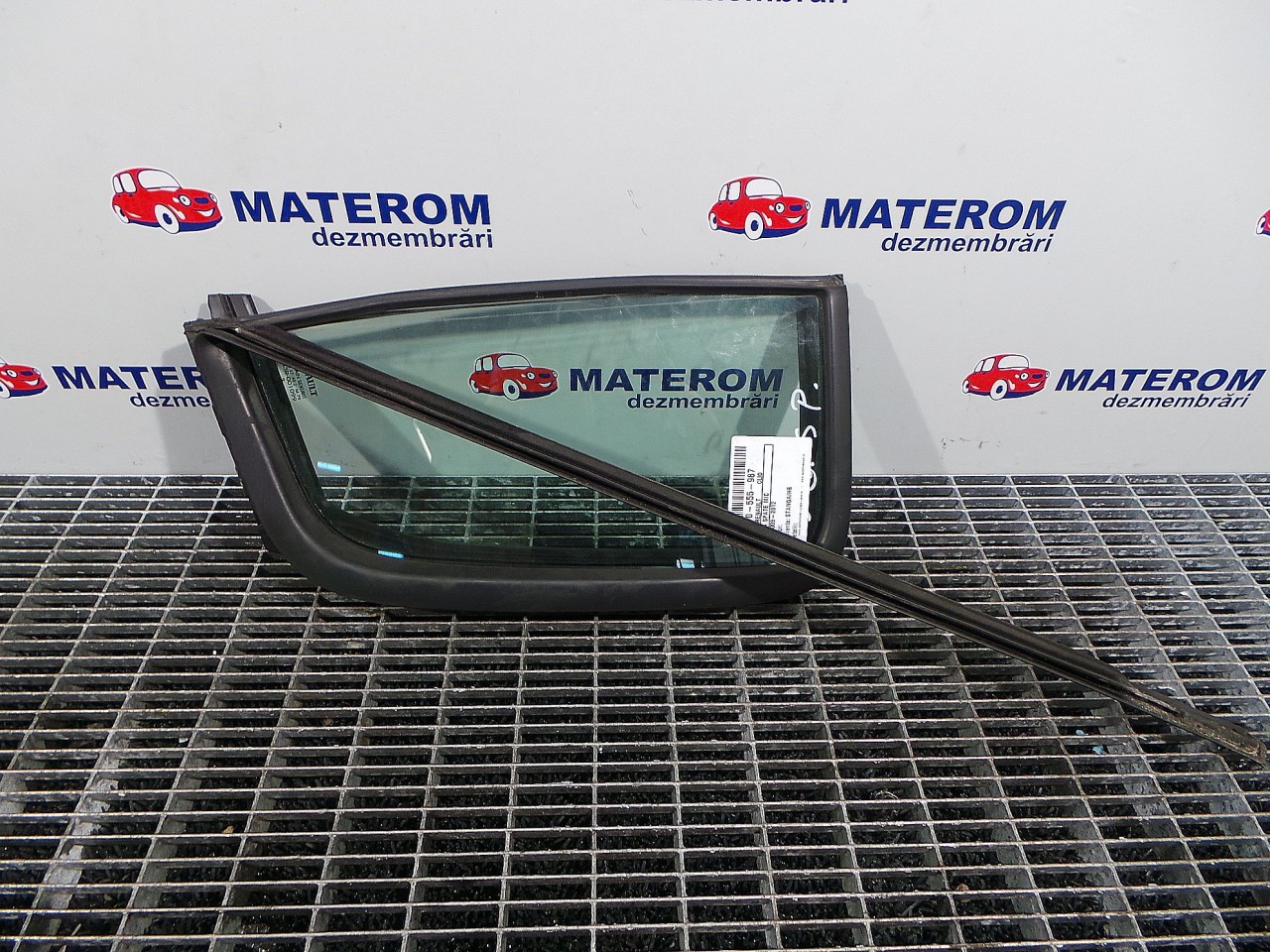 GEAM SPATE MIC STANGA RENAULT CLIO - - (2009 2012)