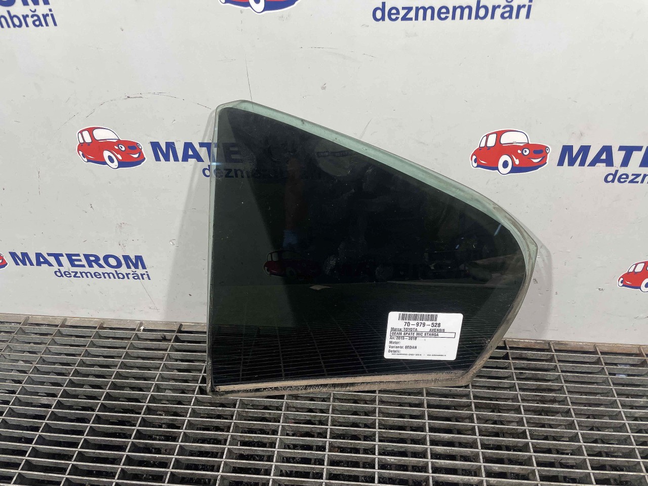 GEAM SPATE MIC STANGA TOYOTA AVENSIS - - (2015 2018)
