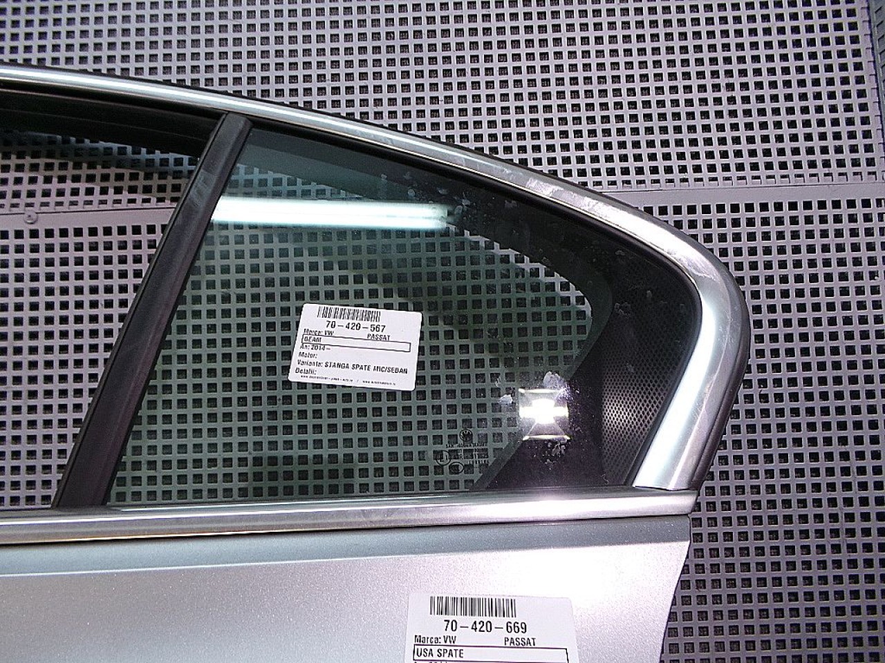 GEAM SPATE MIC STANGA VW PASSAT PASSAT - - (2014 2019)