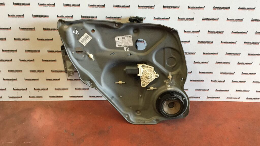 geam spate stanga BROSE MERCEDES-BENZ Class B A1697301579A1697301579