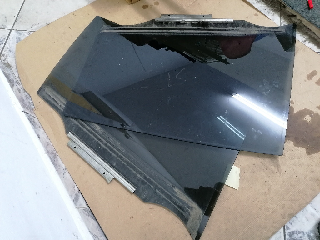 GEAM STANGA SAU DREAPTA SPATE TOYOTA RAV IV 2013 2014 2015 2016 2017 2018
