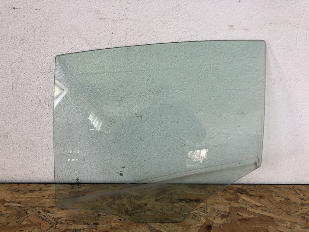 Geam stanga spate BMW E87 120i hatchback 2006 (cod intern: 13023)