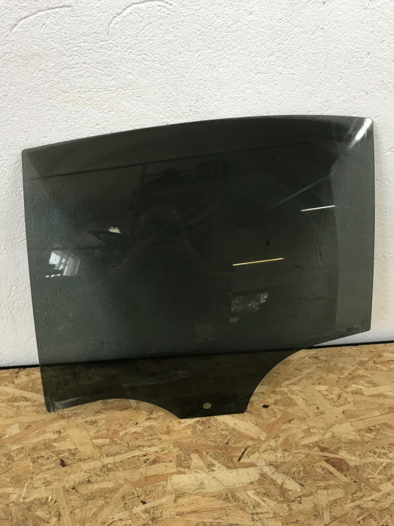 Geam stanga spate BMW F30 sedan 2013 (Cod intern:23668)
