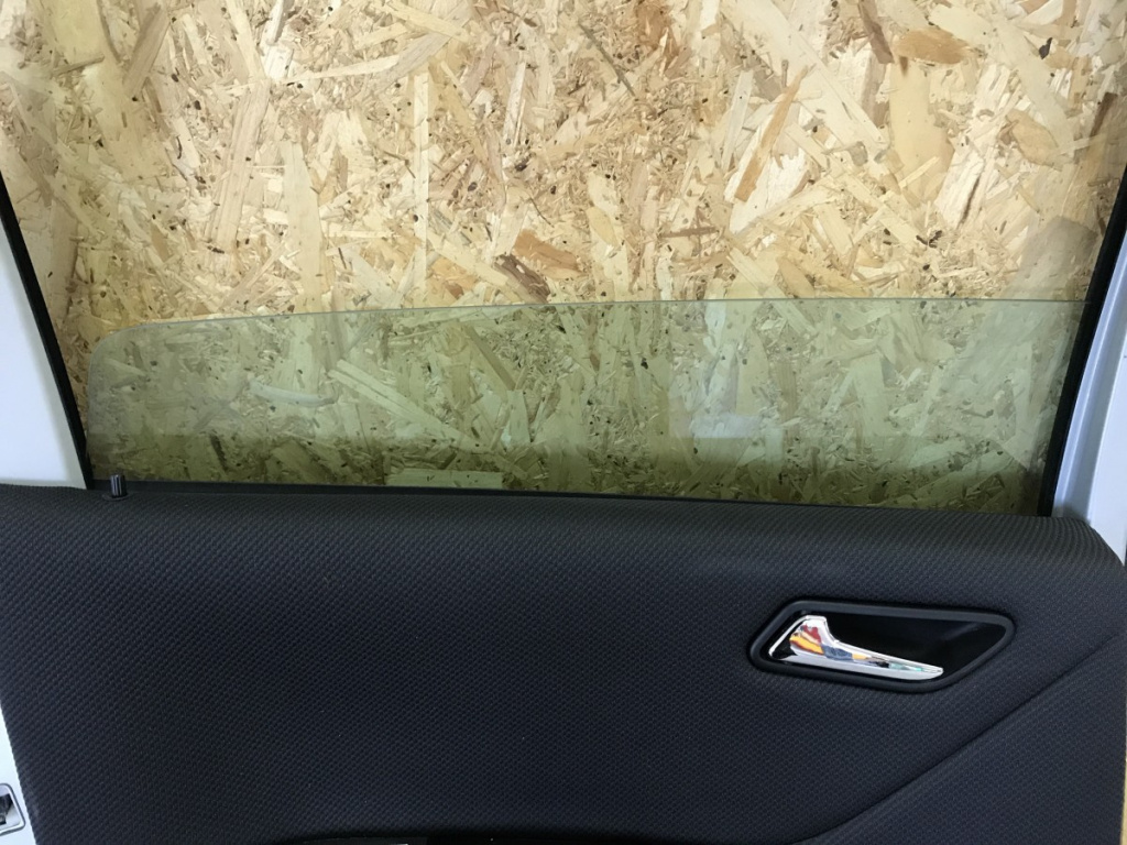 Geam stanga spate Mercedes Benz W169 A180 D sedan 2010 (cod intern)