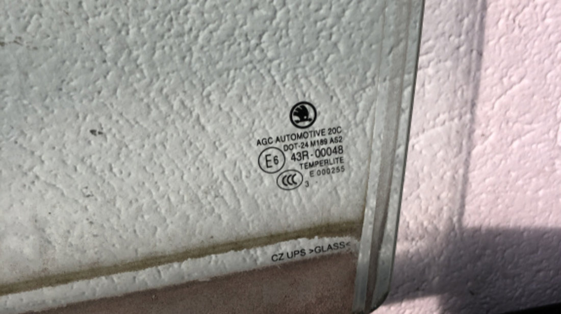 Geam stanga spate Skoda Octavia 3 Combi 1.6 TDI DSG 7 Automat, 105cp sedan 2014 (cod intern: 86742)