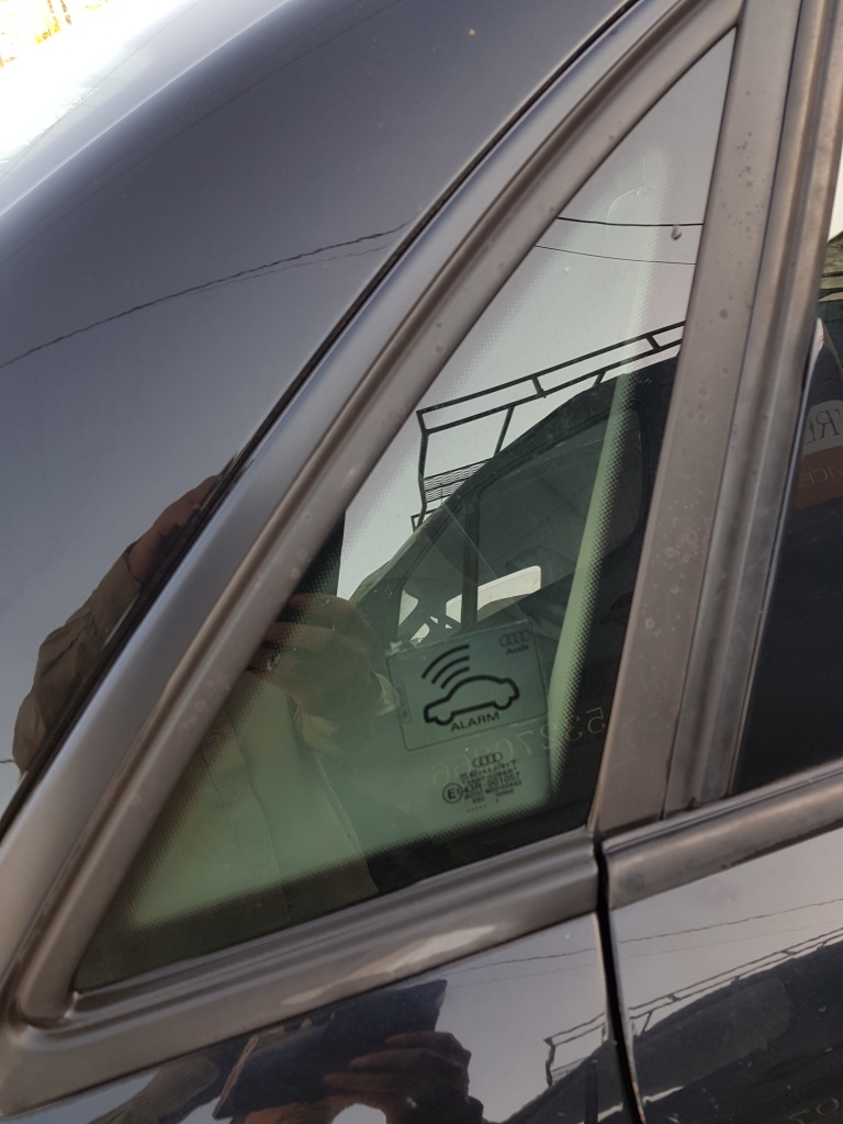 Geam / Sticla Aripa Dreapta Spate Fix Audi A4 B6 Berlina 2001 - 2005