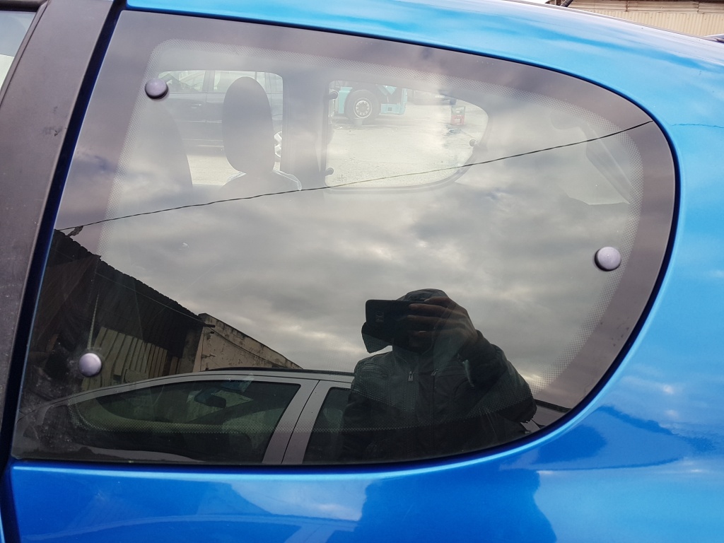 Geam / Sticla Aripa Stanga Fix Peugeot 206 Coupe 1998 - 2009