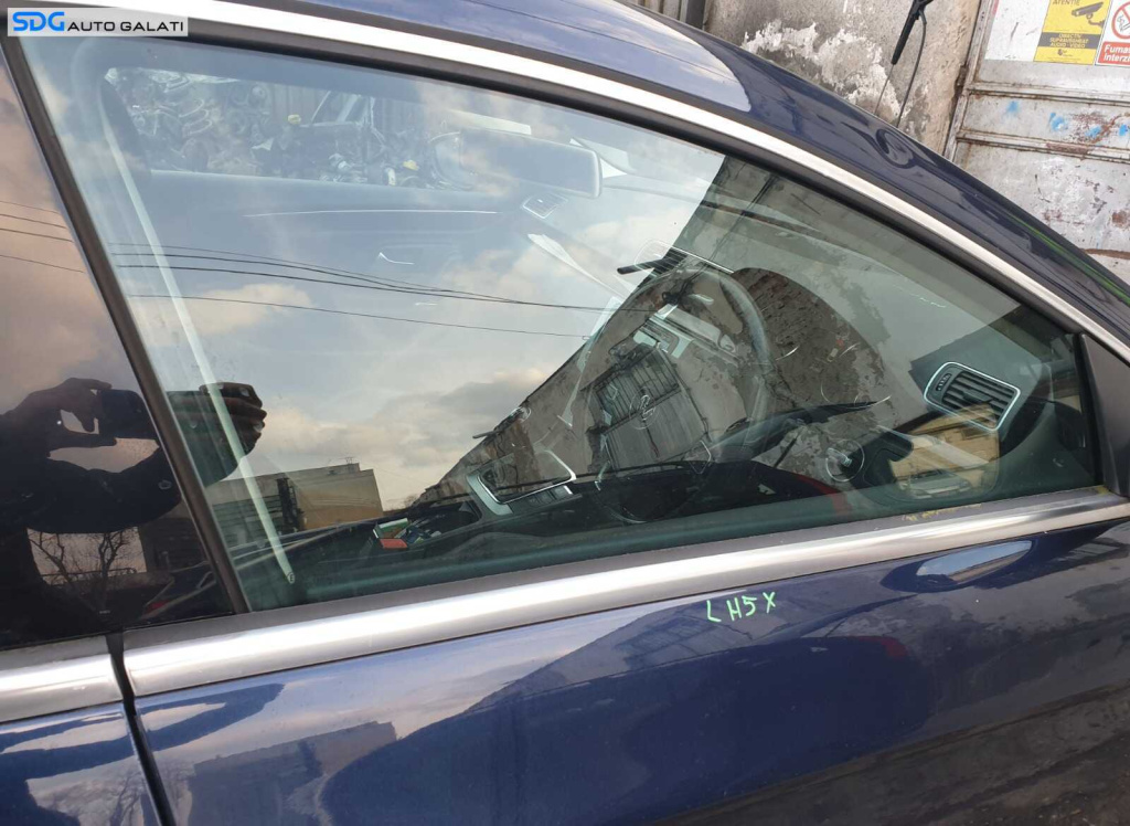 Geam Sticla Culisant de pe Usa Portiera Dreapta Fata Volkswagen CC 2012 - 2017 [C3826]