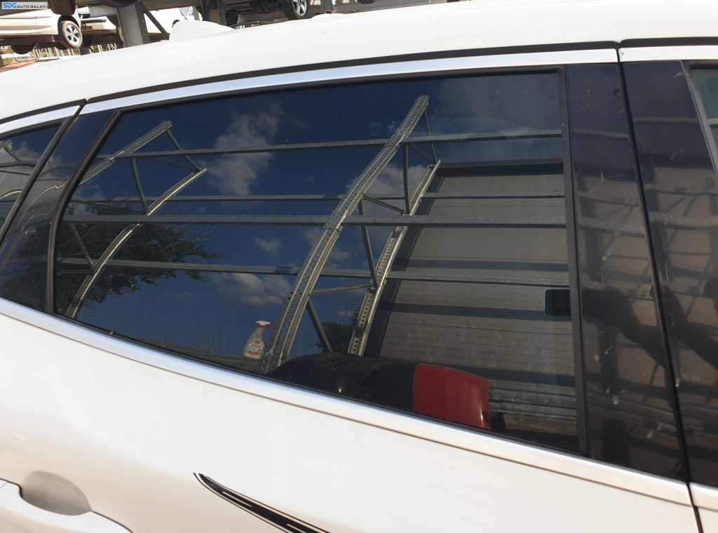 Geam Sticla Culisant de pe Usa Portiera Dreapta Spate Volvo V40 2012 - 2019 [K7050]