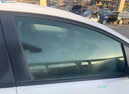 Geam Sticla Culisant de pe Usa Portiera Dreapta Fata Opel Astra J 2009 - 2016 [K3652]