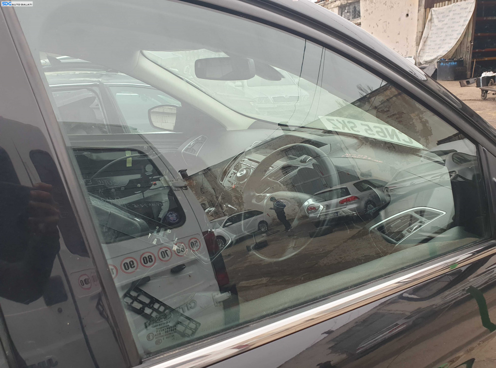 Geam Sticla Culisant de pe Usa Portiera Dreapta Fata Ford Kuga 2 2012 - 2016 [K3697]