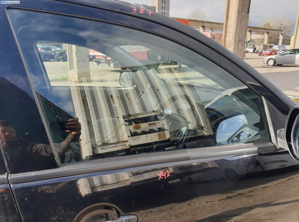 Geam Sticla Culisant de pe Usa Portiera Dreapta Fata Mitsubishi Outlander 2 2005 - 2012 [K5119]